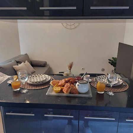 The Heynyss'Grace Apartman Savigny-sur-Orge Kültér fotó
